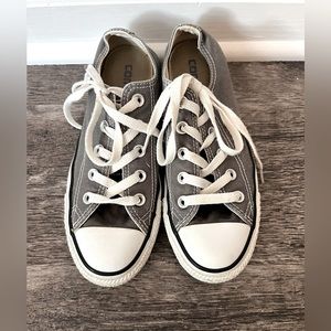 Women’s 6/ men’s 4 grey converse